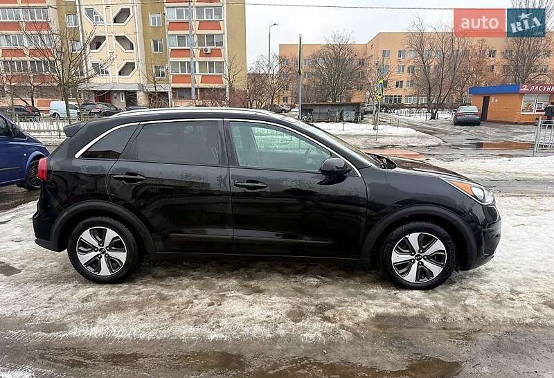 Внедорожник / Кроссовер Kia Niro 2017 в Киеве