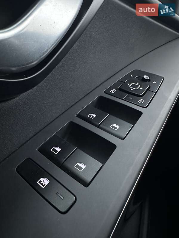 Внедорожник / Кроссовер Kia Niro 2024 в Белогородке