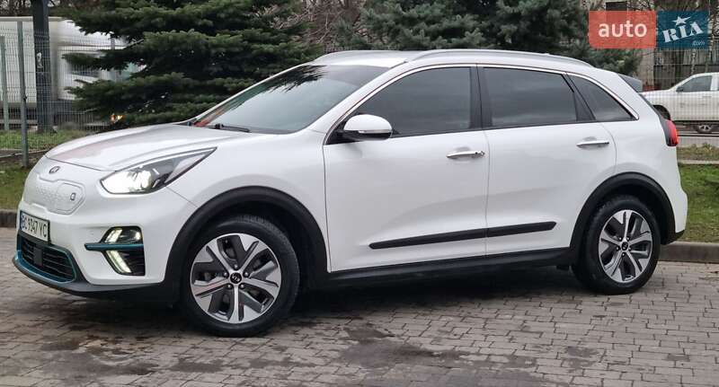 Внедорожник / Кроссовер Kia Niro 2020 в Львове фото 2 Внедорожник / Кроссовер Kia Niro 2020 в Львове
