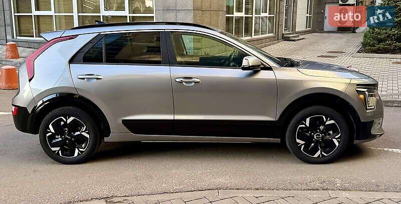 Позашляховик / Кросовер Kia Niro 2023 в Хмельницькому