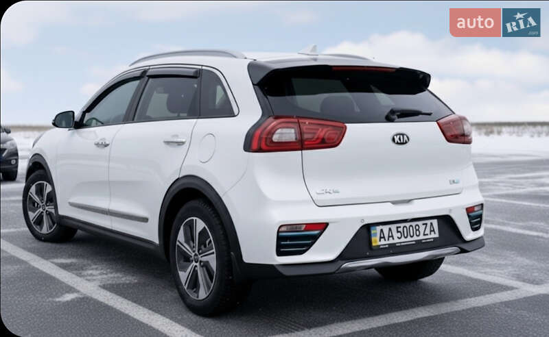 Внедорожник / Кроссовер Kia Niro 2018 в Киеве