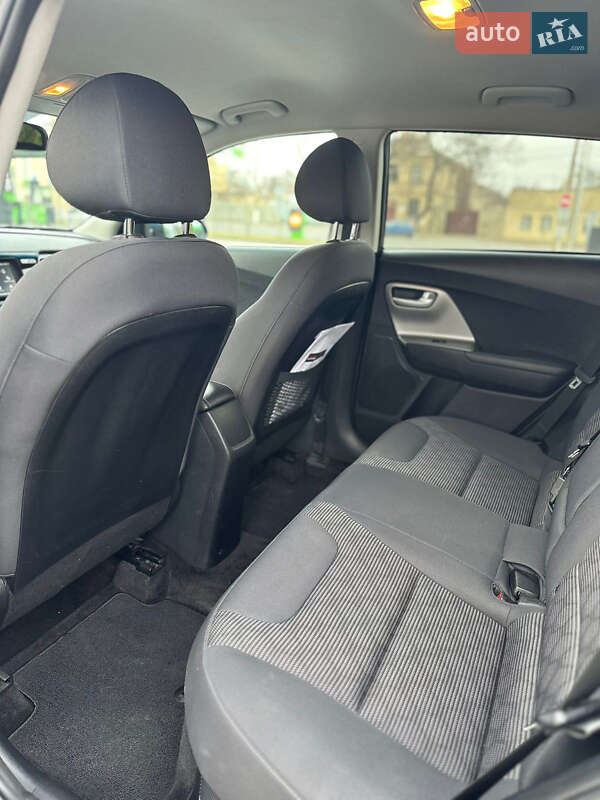 Внедорожник / Кроссовер Kia Niro 2018 в Одессе фото 29 Внедорожник / Кроссовер Kia Niro 2018 в Одессе