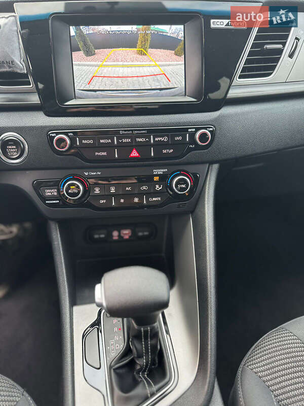 Внедорожник / Кроссовер Kia Niro 2018 в Одессе фото 35 Внедорожник / Кроссовер Kia Niro 2018 в Одессе