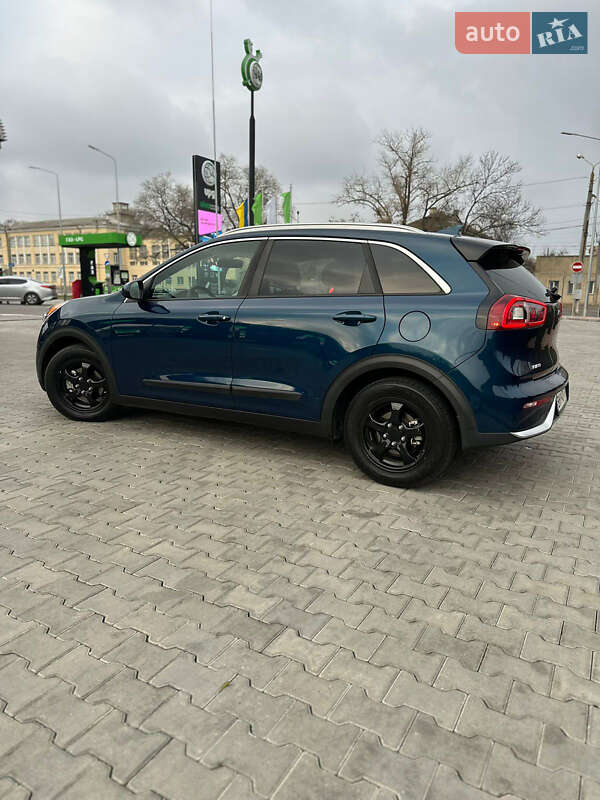 Внедорожник / Кроссовер Kia Niro 2018 в Одессе фото 46 Внедорожник / Кроссовер Kia Niro 2018 в Одессе