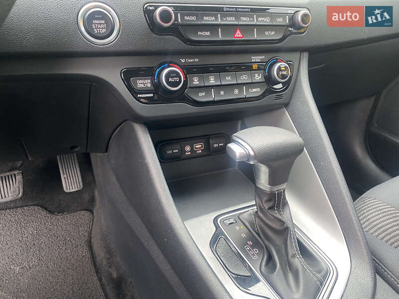 Внедорожник / Кроссовер Kia Niro 2018 в Трускавце фото 27 Внедорожник / Кроссовер Kia Niro 2018 в Трускавце