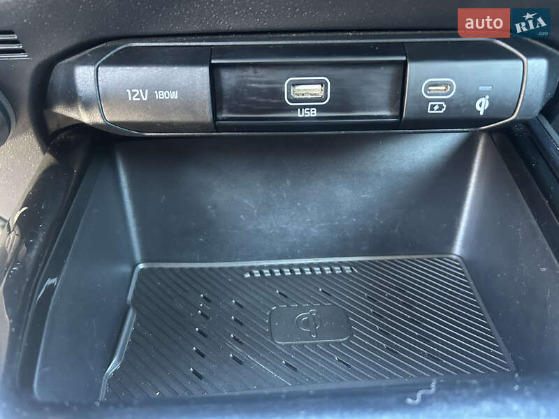 Позашляховик / Кросовер Kia Niro 2023 в Харкові