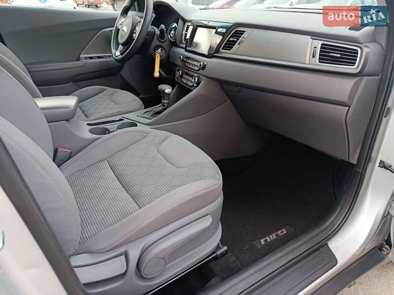 Позашляховик / Кросовер Kia Niro 2018 в Києві