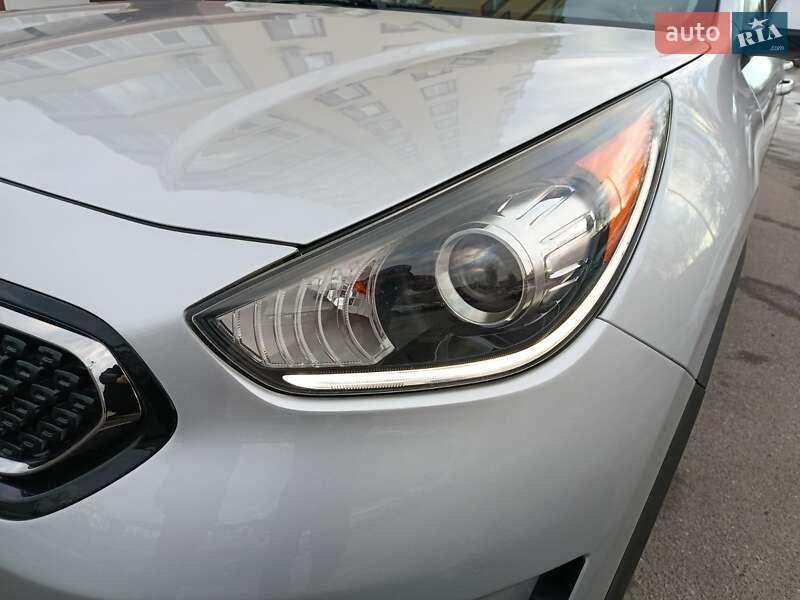 Позашляховик / Кросовер Kia Niro 2018 в Києві