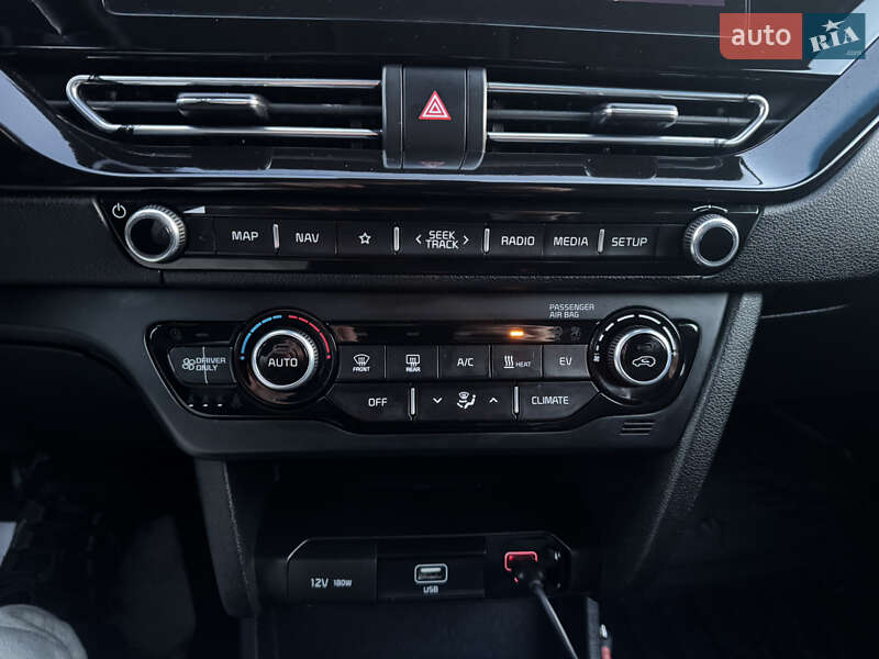 Позашляховик / Кросовер Kia Niro 2021 в Тернополі