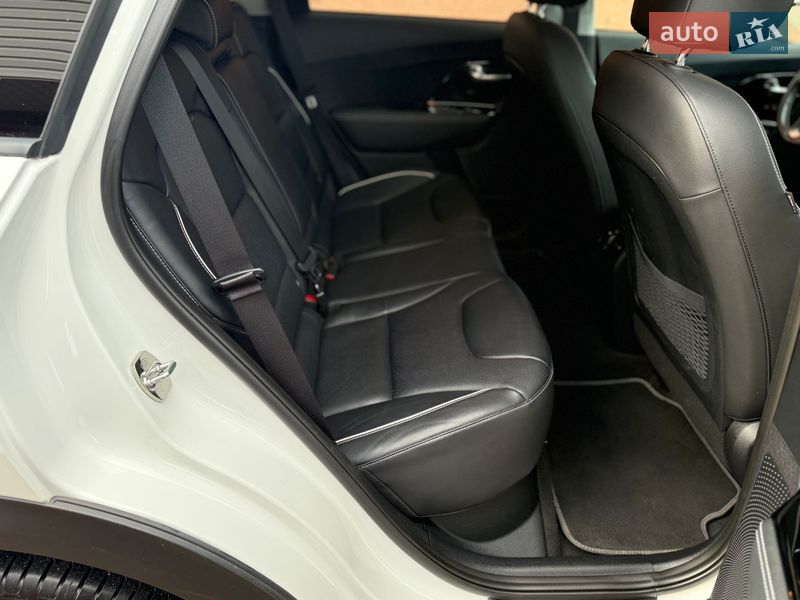 Внедорожник / Кроссовер Kia Niro 2020 в Ровно