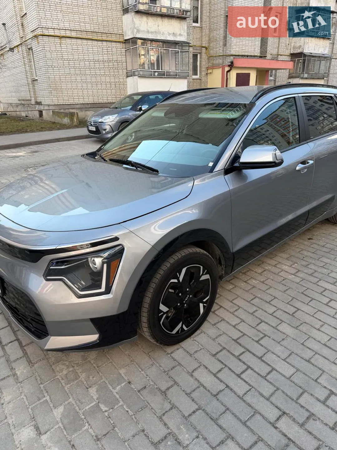 2023 Kia Niro - фото 1