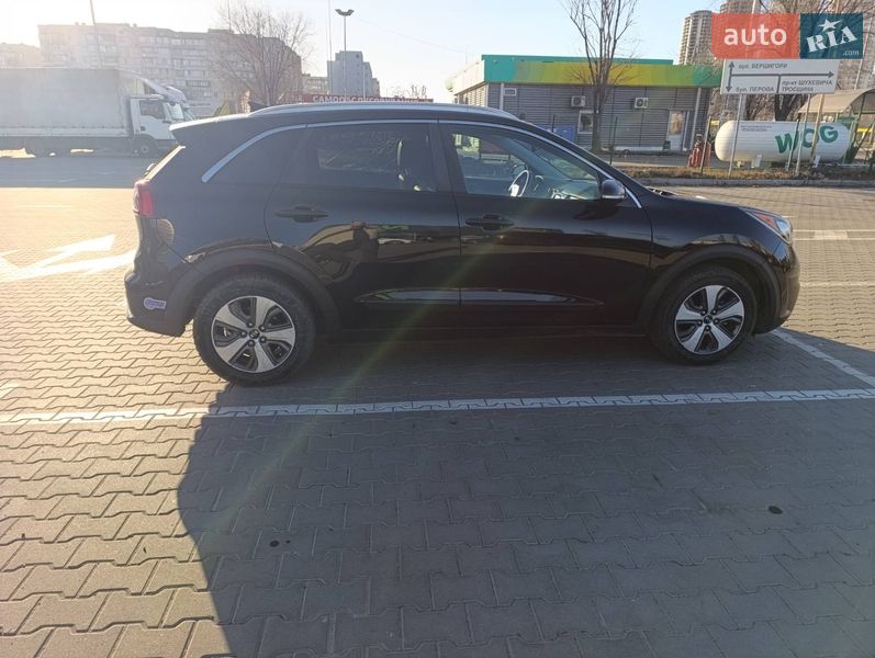 Внедорожник / Кроссовер Kia Niro 2018 в Киеве