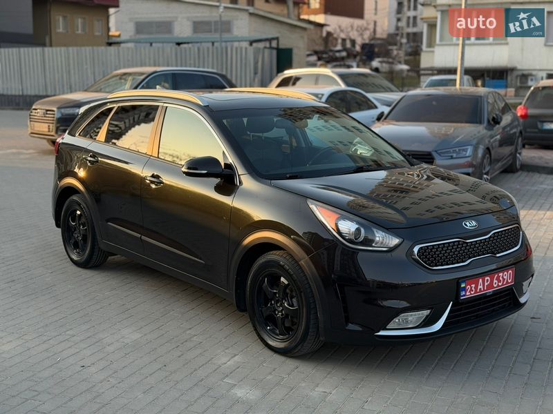 Внедорожник / Кроссовер Kia Niro 2017 в Львове