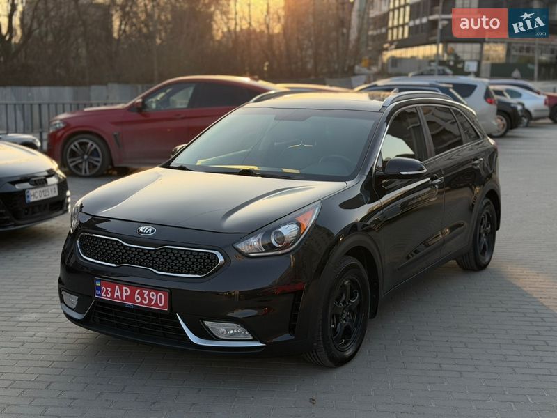 Внедорожник / Кроссовер Kia Niro 2017 в Львове