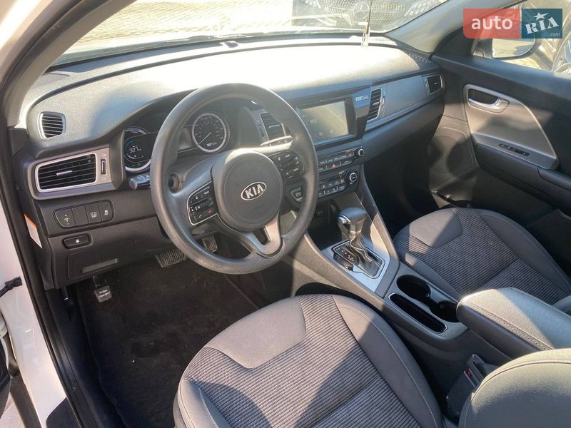Внедорожник / Кроссовер Kia Niro 2018 в Львове