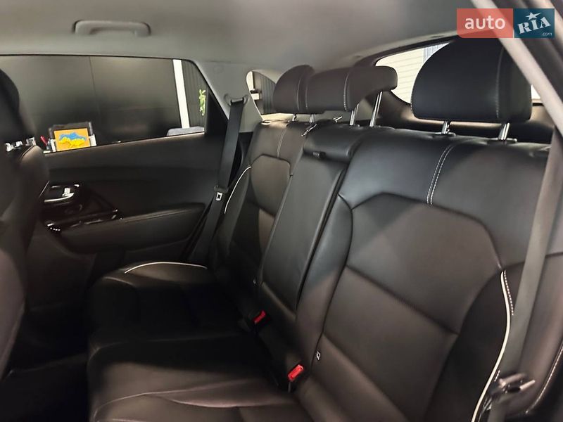 Позашляховик / Кросовер Kia Niro 2020 в Львові