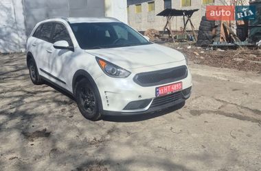 Позашляховик / Кросовер Kia Niro 2017 в Умані