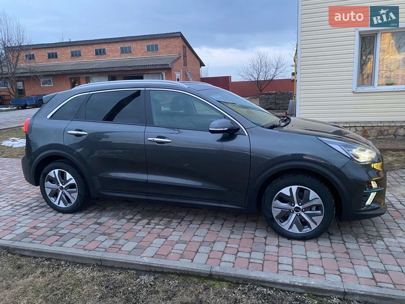 Внедорожник / Кроссовер Kia Niro 2020 в Сумах