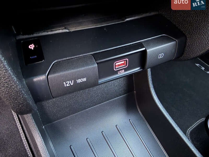 Внедорожник / Кроссовер Kia Niro 2020 в Черновцах фото 44 Внедорожник / Кроссовер Kia Niro 2020 в Черновцах