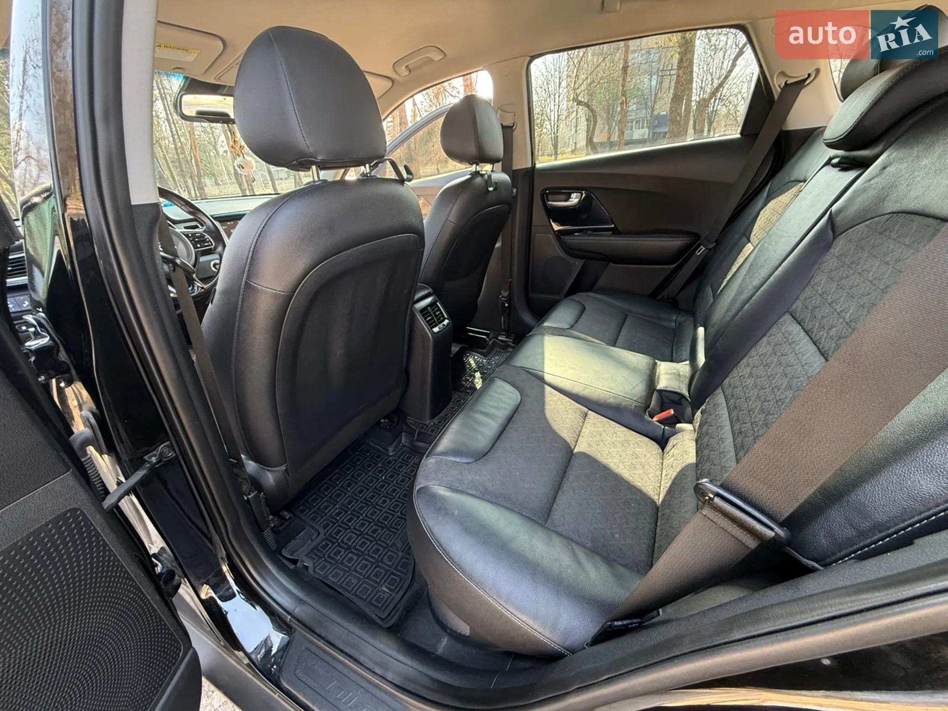 2018 Kia Niro - мініатюра 18