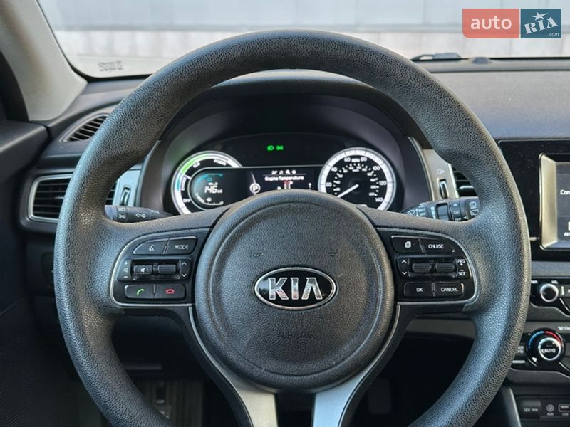 Внедорожник / Кроссовер Kia Niro 2018 в Киеве