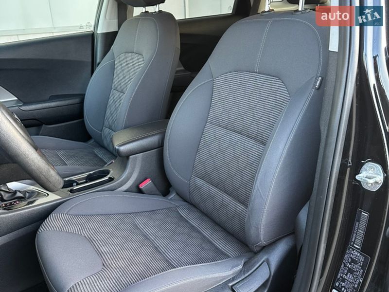 Внедорожник / Кроссовер Kia Niro 2018 в Киеве