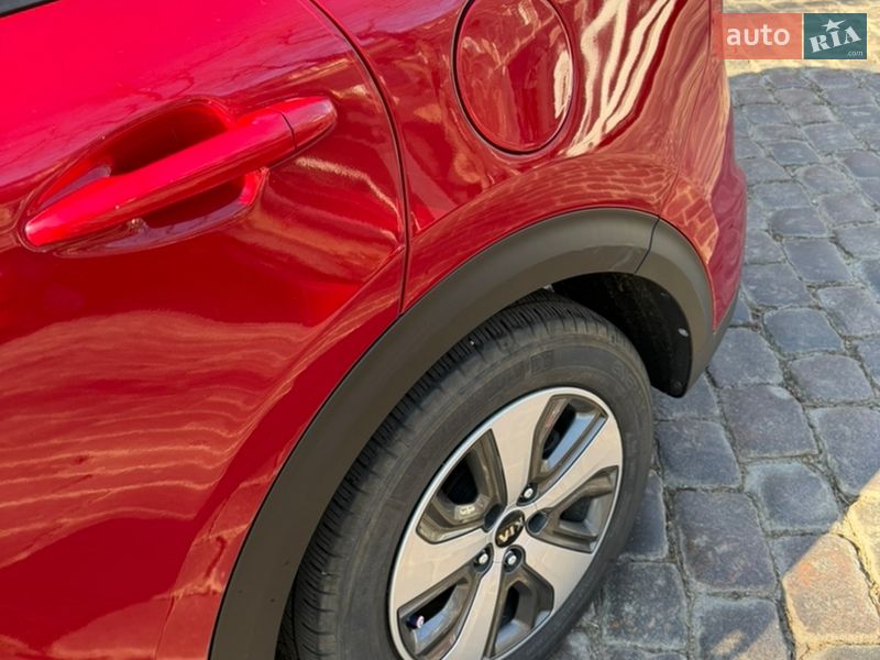 Позашляховик / Кросовер Kia Niro 2018 в Одесі