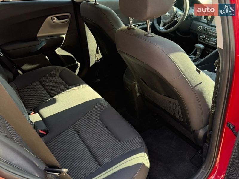 Позашляховик / Кросовер Kia Niro 2018 в Одесі