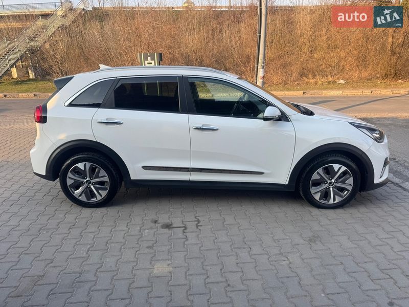 Внедорожник / Кроссовер Kia Niro 2020 в Луцке