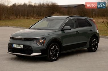 Позашляховик / Кросовер Kia Niro 2023 в Івано-Франківську