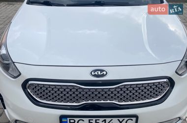 Позашляховик / Кросовер Kia Niro 2017 в Львові