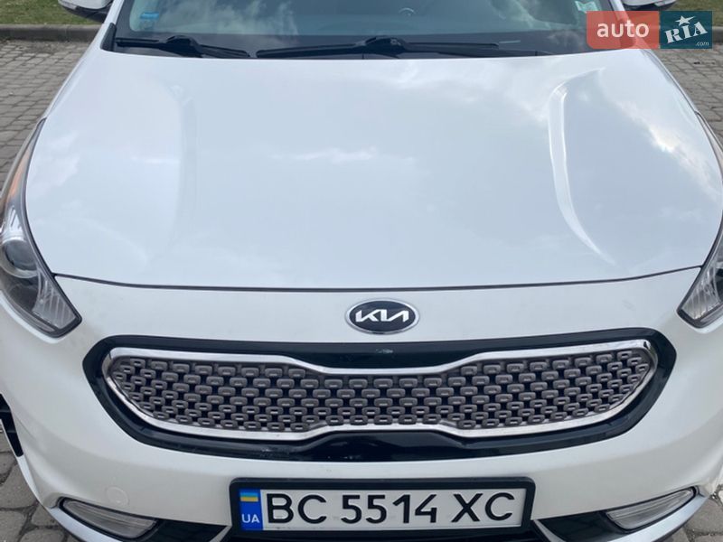 Внедорожник / Кроссовер Kia Niro 2017 в Львове