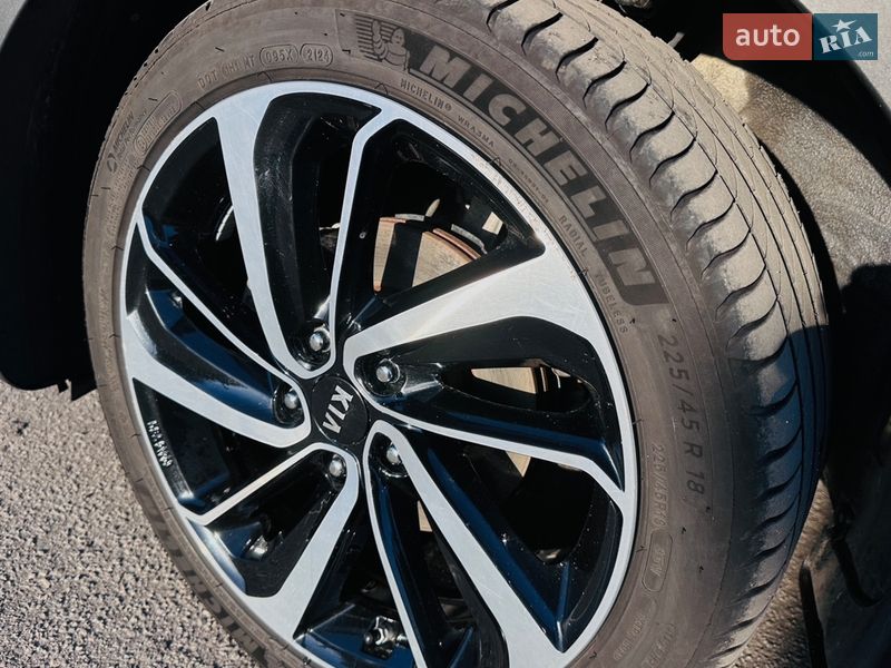 Внедорожник / Кроссовер Kia Niro 2021 в Полтаве