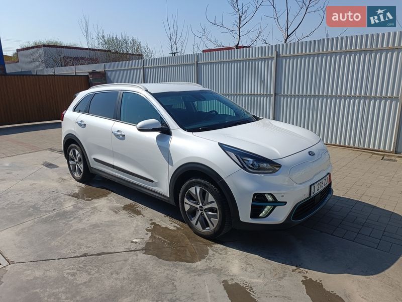 Позашляховик / Кросовер Kia Niro 2020 в Луцьку