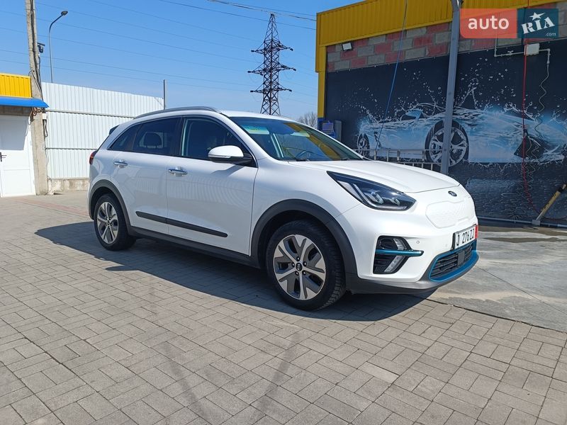 Позашляховик / Кросовер Kia Niro 2020 в Луцьку