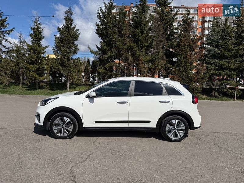 Внедорожник / Кроссовер Kia Niro 2021 в Тернополе фото 2 Внедорожник / Кроссовер Kia Niro 2021 в Тернополе