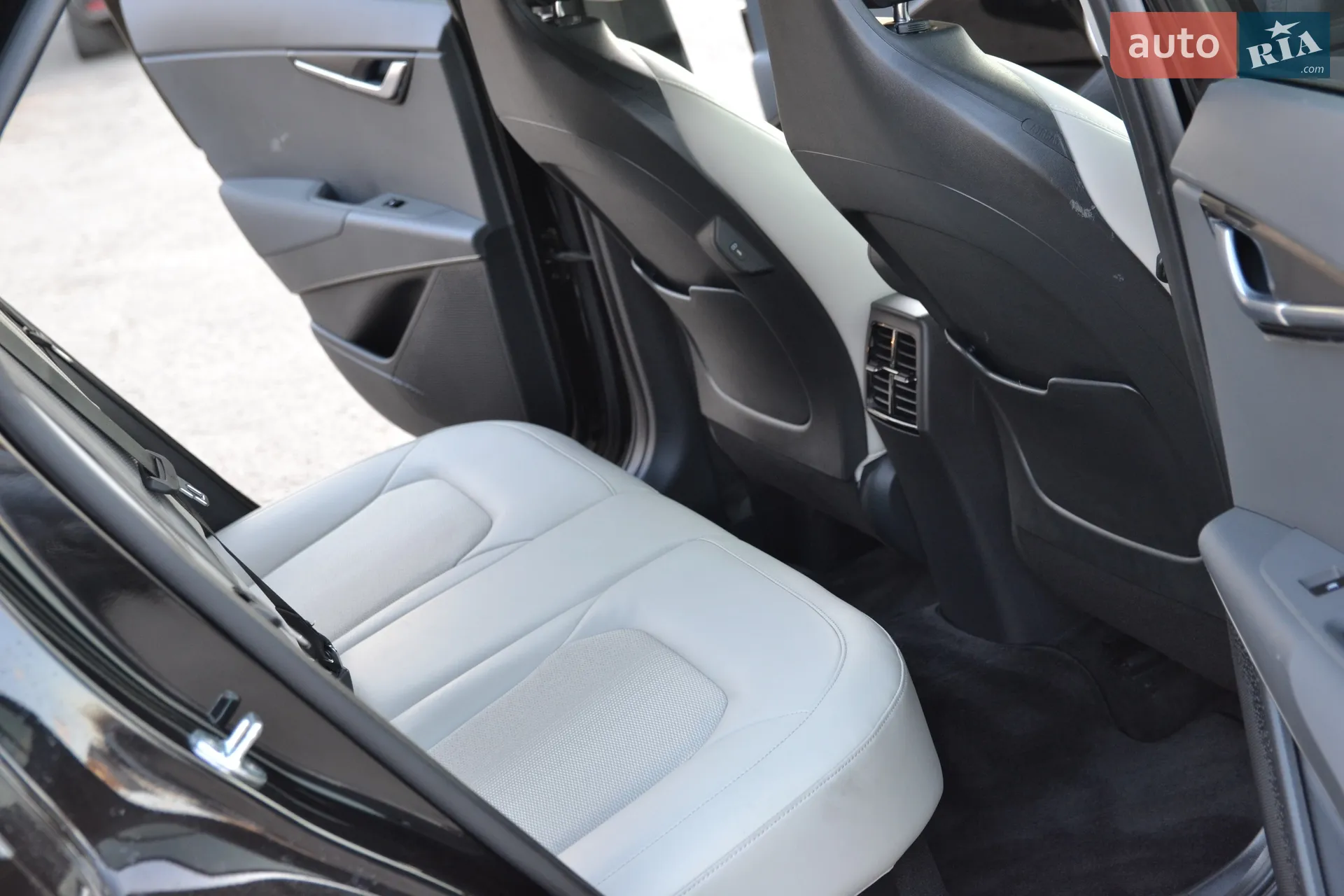 2023 Kia Niro - мініатюра 23