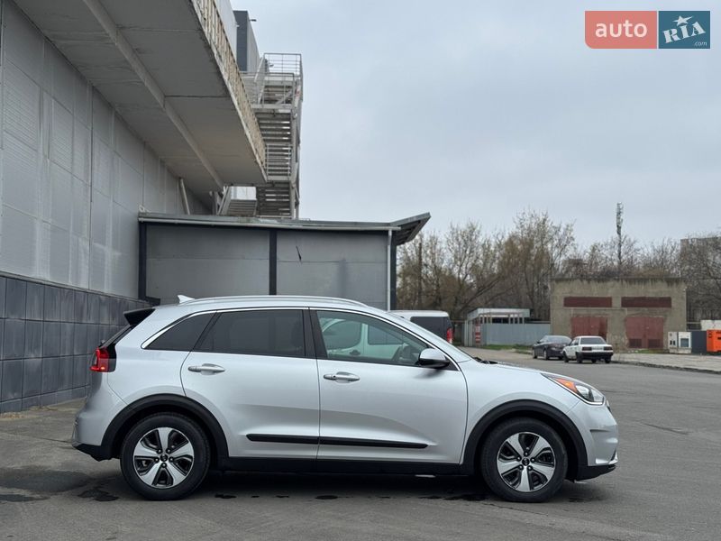 Позашляховик / Кросовер Kia Niro 2017 в Одесі