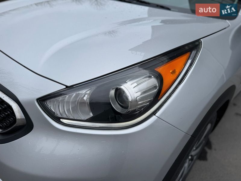 Позашляховик / Кросовер Kia Niro 2017 в Одесі