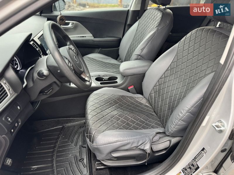 Позашляховик / Кросовер Kia Niro 2017 в Одесі