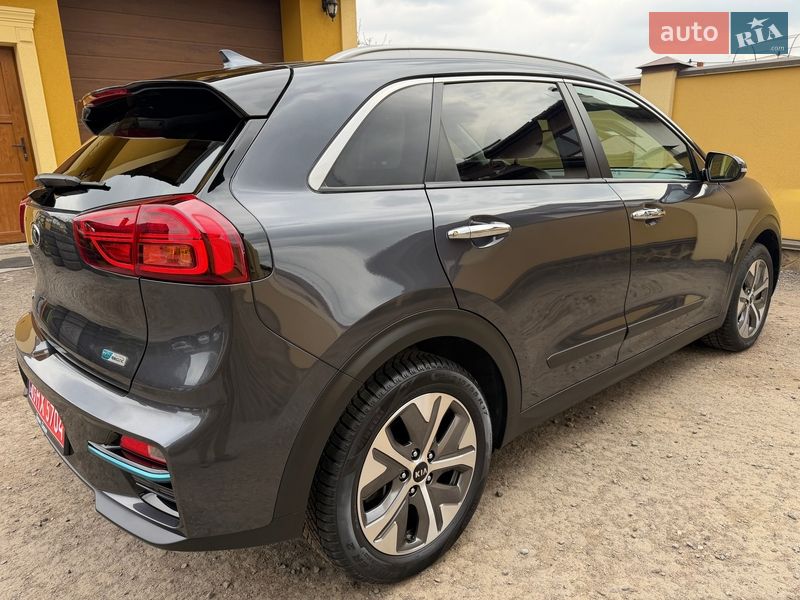 Позашляховик / Кросовер Kia Niro 2021 в Львові фото 9 Позашляховик / Кросовер Kia Niro 2021 в Львові