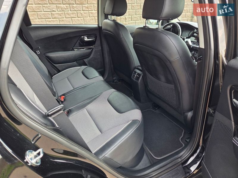 Позашляховик / Кросовер Kia Niro 2020 в Дубні