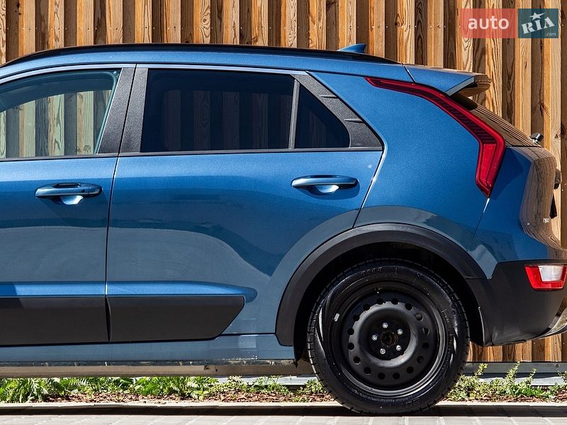 Внедорожник / Кроссовер Kia Niro 2023 в Львове