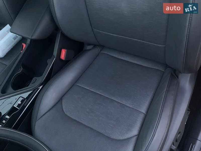 Внедорожник / Кроссовер Kia Niro 2023 в Ровно