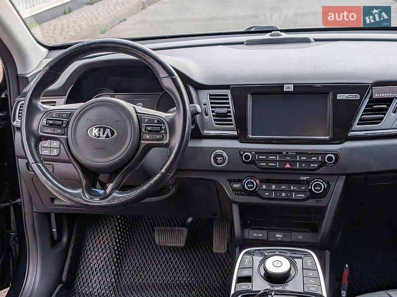 Внедорожник / Кроссовер Kia Niro 2019 в Сваляве