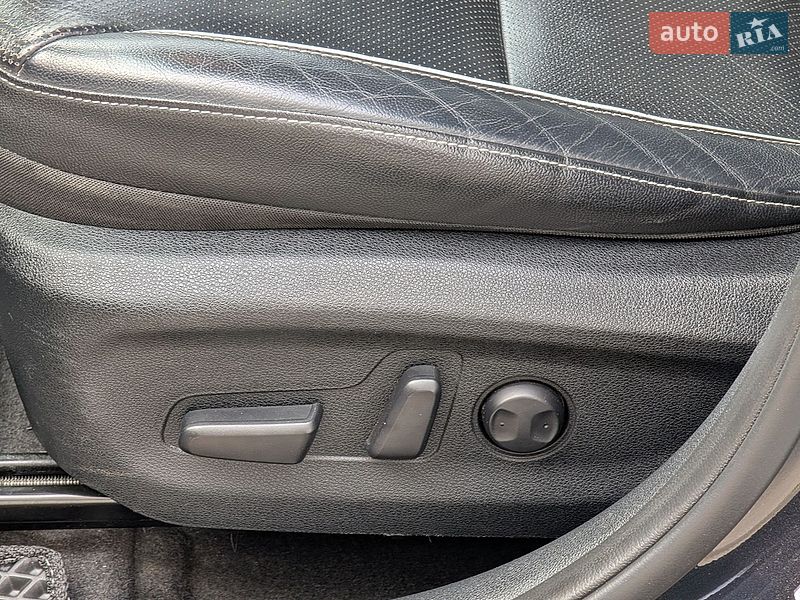 Внедорожник / Кроссовер Kia Niro 2019 в Сваляве