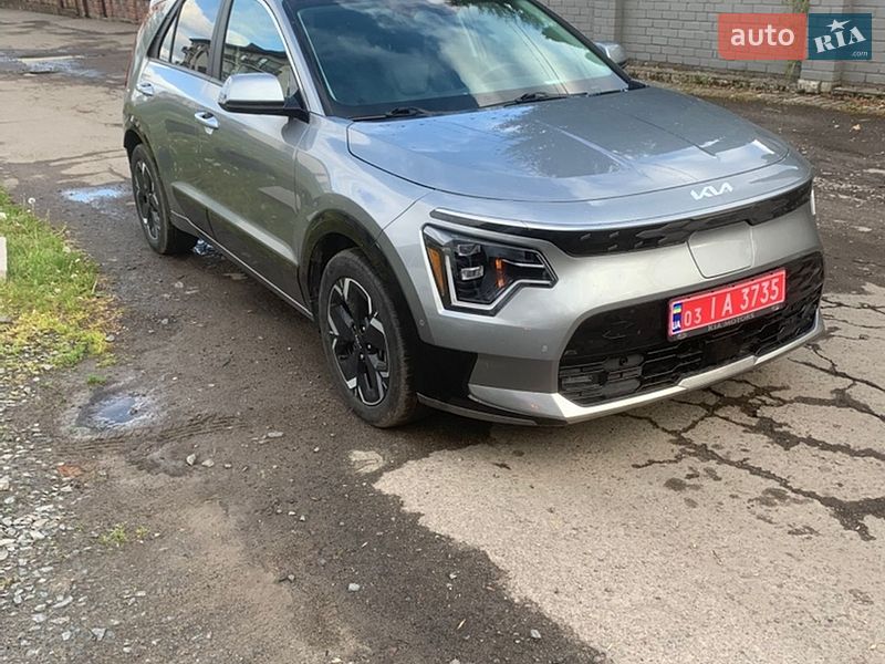Внедорожник / Кроссовер Kia Niro 2023 в Ровно