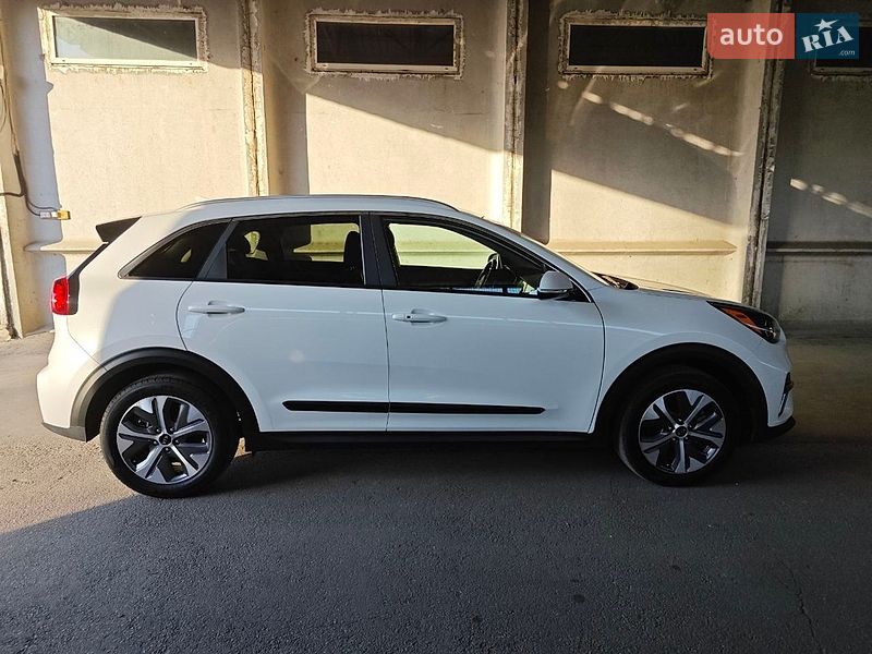 Внедорожник / Кроссовер Kia Niro 2020 в Днепре