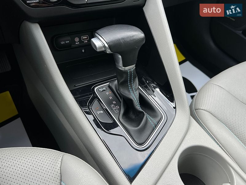 Внедорожник / Кроссовер Kia Niro 2018 в Львове