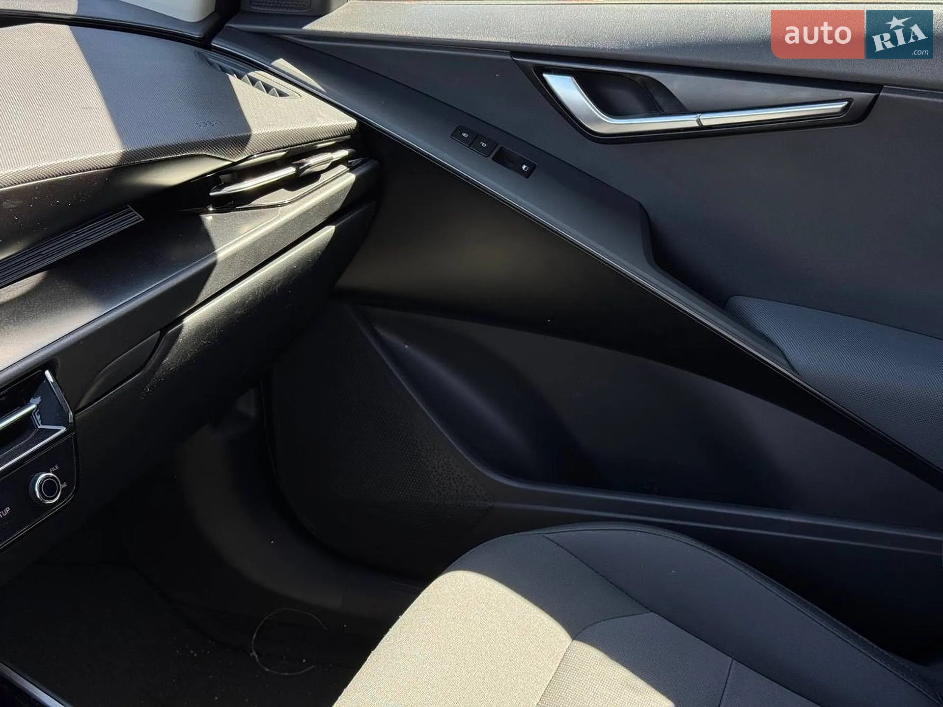 2022 Kia Niro - мініатюра 44